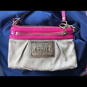 Coach Poppy Wristlet